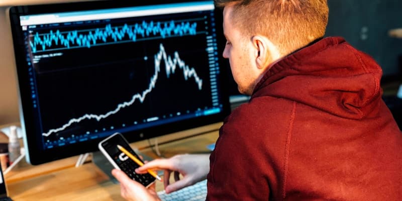 Como ensinar educação financeira para crianças e adolescentes